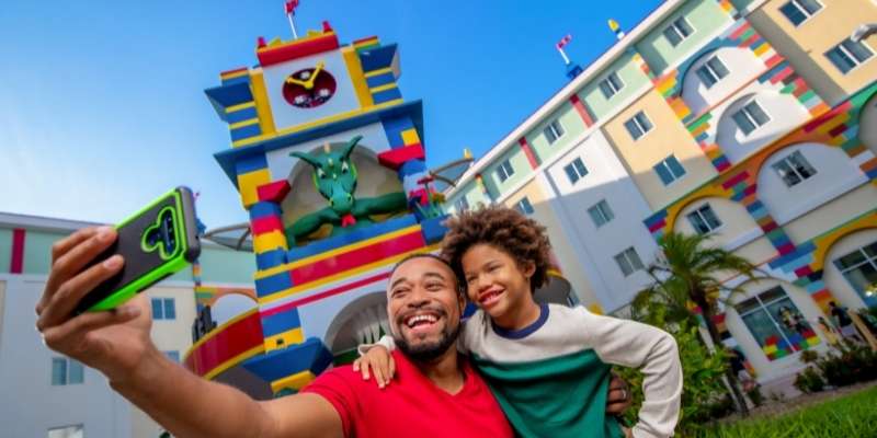 LEGOLAND Front Father and Child Selfie